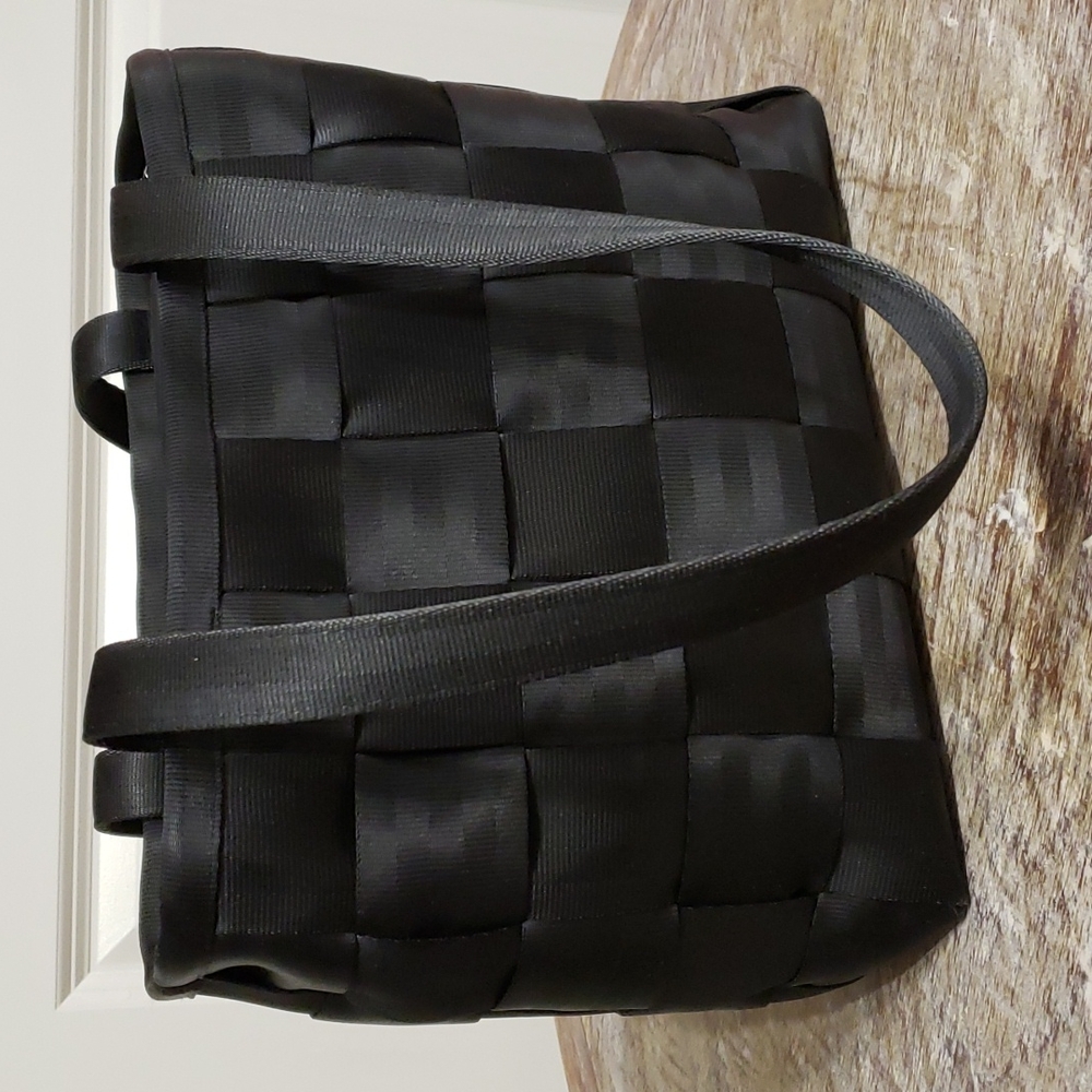 Harvey's Original Seatbelt Bag Black Tote Double Handle